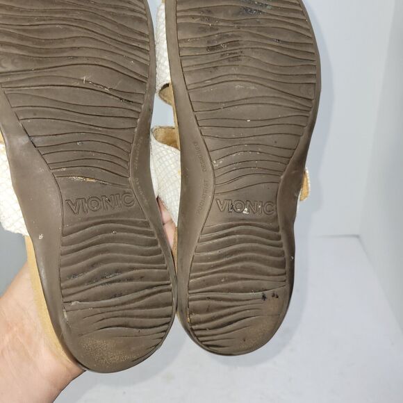 Vionic Sandals Womens Sz 9.5 White Shoes Beach River Pool Outdoors Buckle Strap - Picture 10 of 12